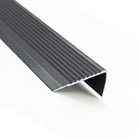 Perfil En L Para Escalon En Aluminio Antideslizante 37mm 2.5mts Cromo Mate Perfil En L Para Escalon En Aluminio Antideslizante 37mm 2.5mts Cromo Mate