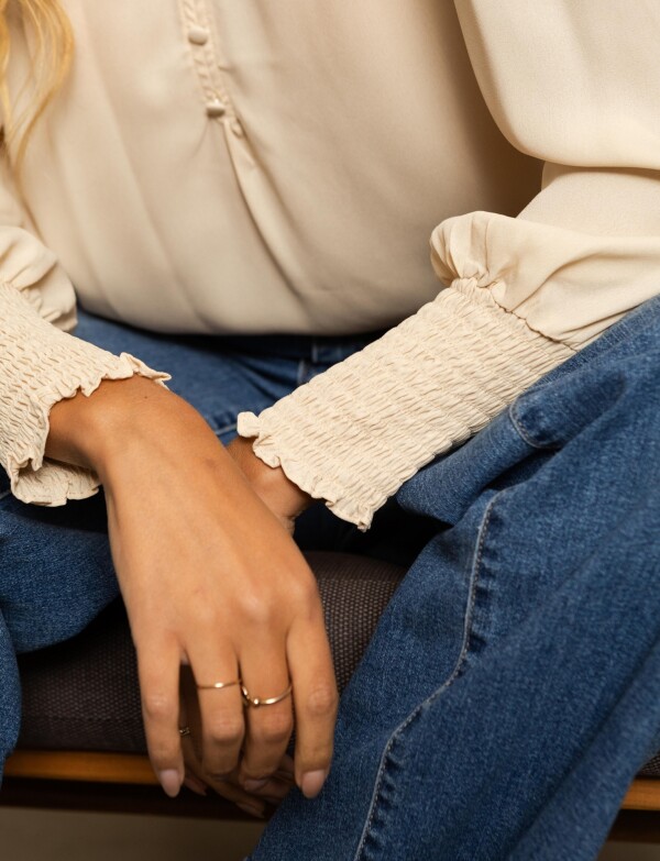 Blusa Gasa Frunces BEIGE