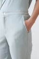 Pantalón de lino con efecto desflecado verde agua