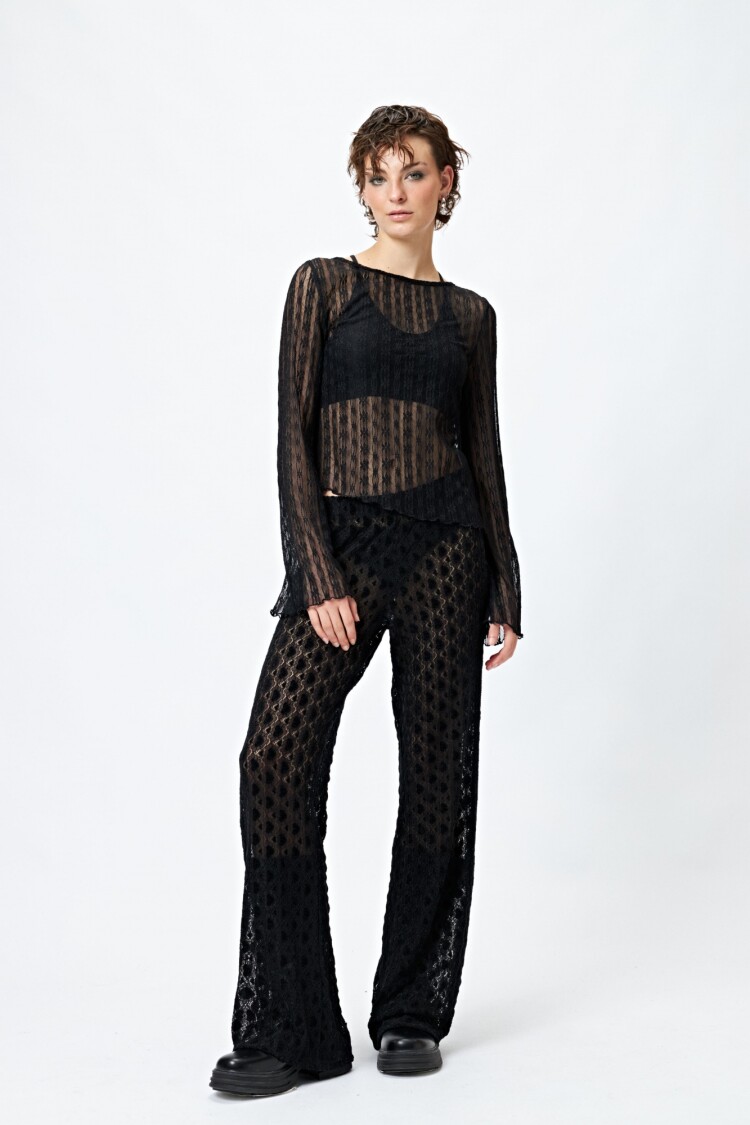 TOP YOKO Negro Florcitas