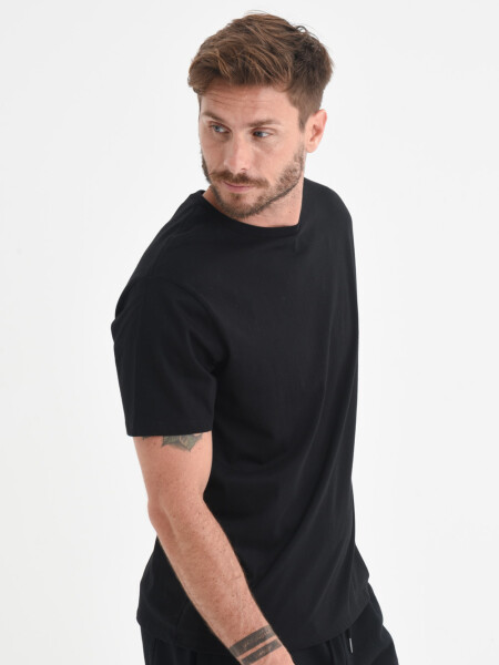 Remera manga corta cuello redondo Negra