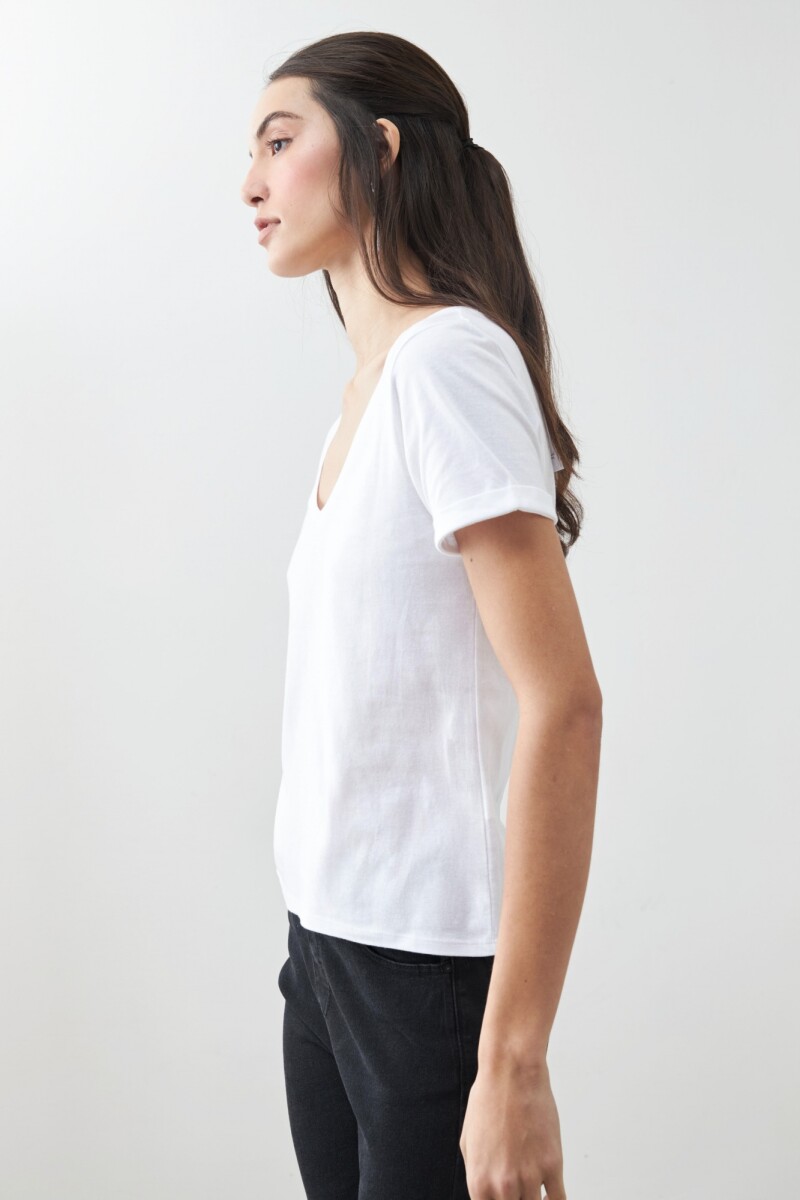 Remera escote en V blanco