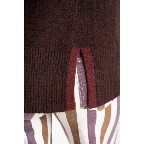 Polera Combinada Marron Oscuro