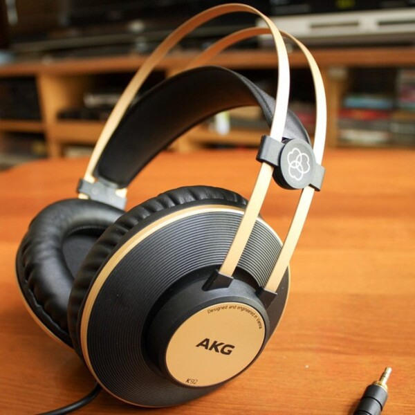 Auricular Akg K92 Estudio Dj Profesional AURICULAR AKG K92 HEADPHONES