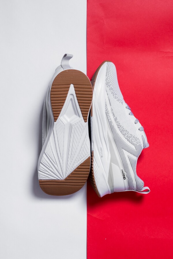 Calzado Deportivo. Blanco