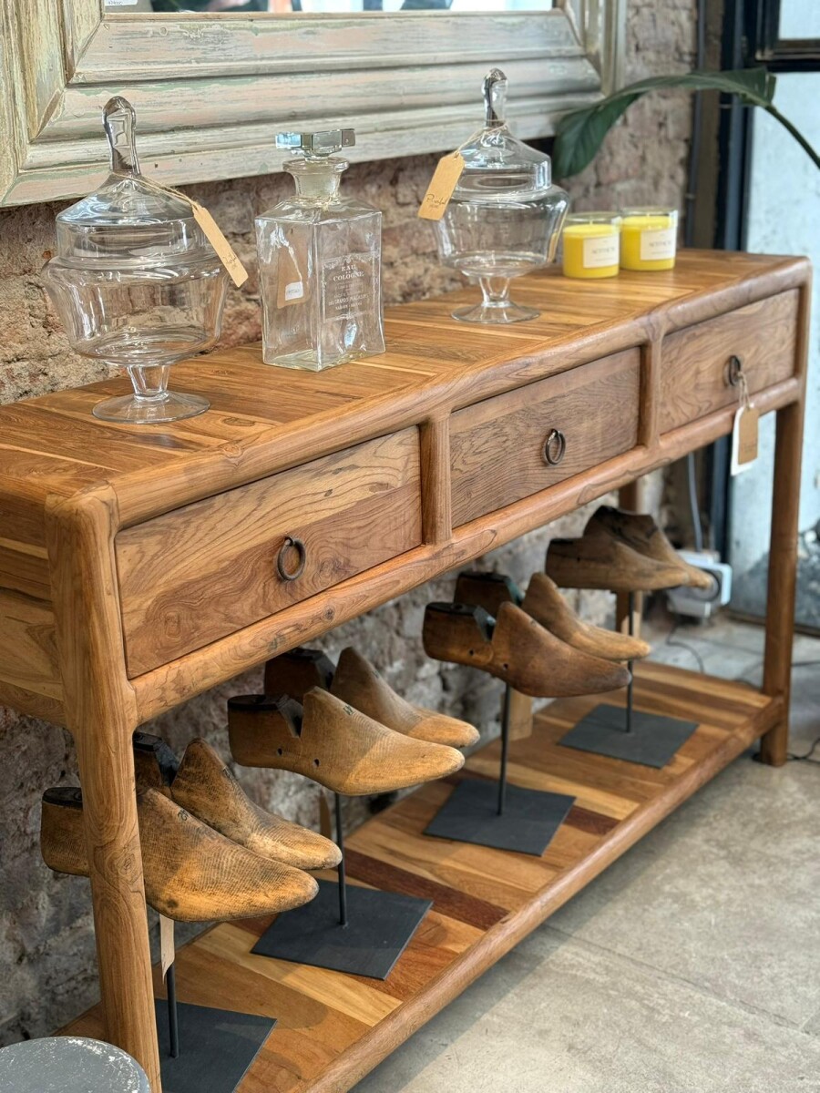 Consola / Aparador de madera 