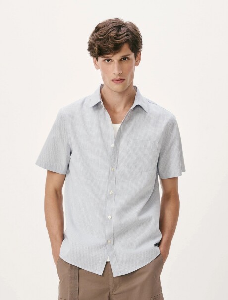 CAMISA MANGA CORTA CON ESTAMPADO CELESTE