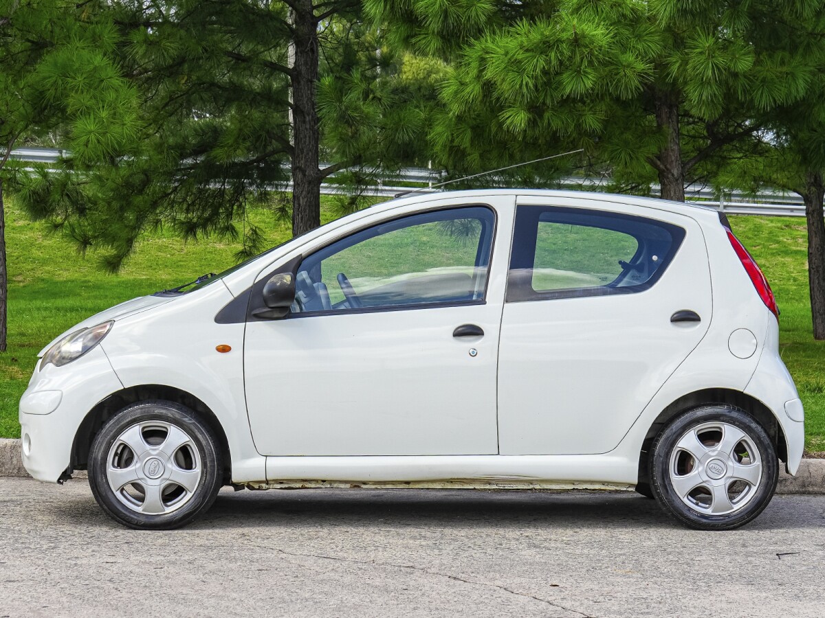 BYD F0 GLXI 1.0 Extra Full | Permuta / Financia BYD F0 GLXI 1.0 Extra Full | Permuta / Financia