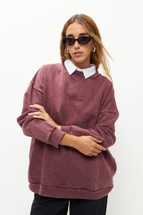 Buzo bordado unsigned bordo
