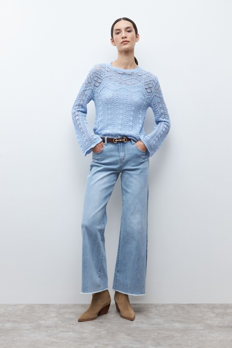 Sweater calado celeste