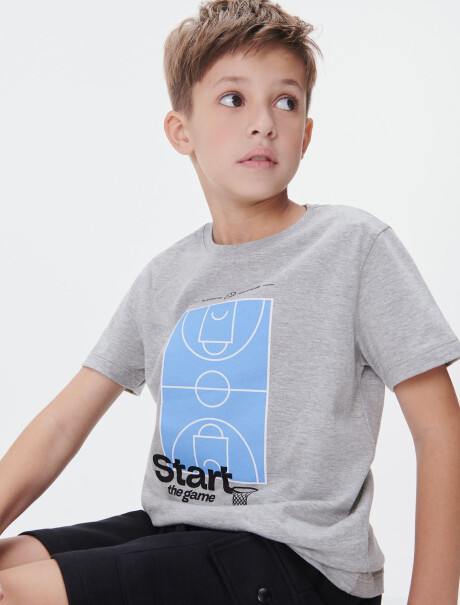 CAMISETA DE NIÑO MANGA CORTA ESTAMPADA GRIS