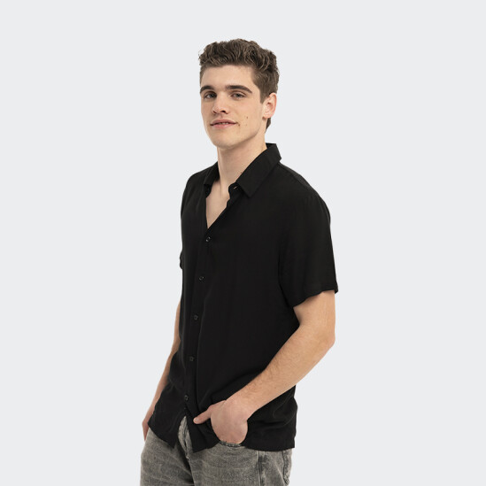 Camisa Reef de Manga Corta Lisa Negro