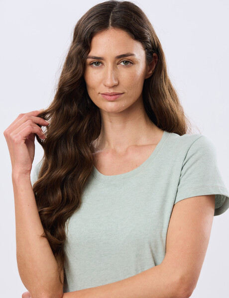 REMERA BÁSICA DE ALGODÓN Verde