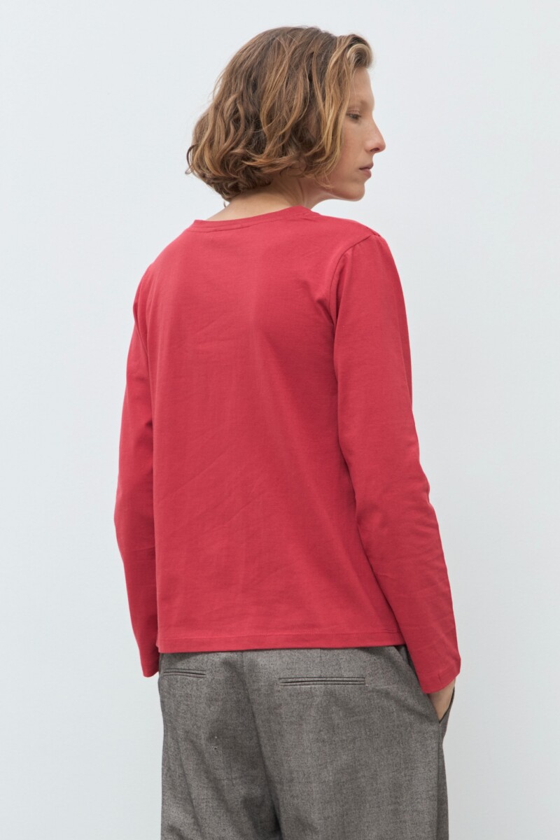 Remera bordado floral rojo