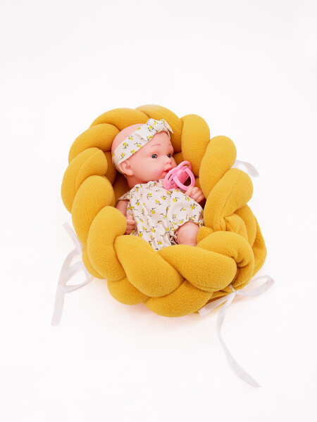 BEBE RECIEN NACIDO CUNA NIDO AMARILLO