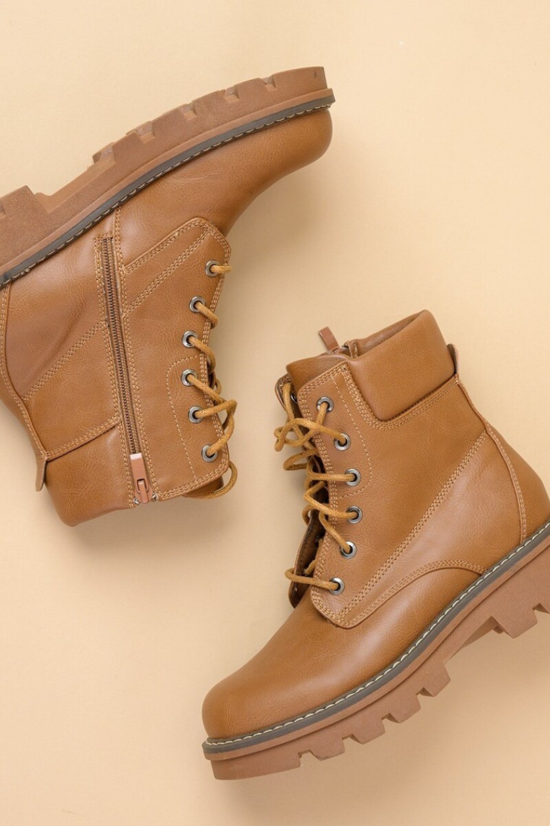 Bota Borcego. Camel