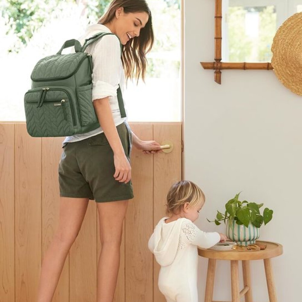 Mochila maternal Forma SKIP HOP verde
