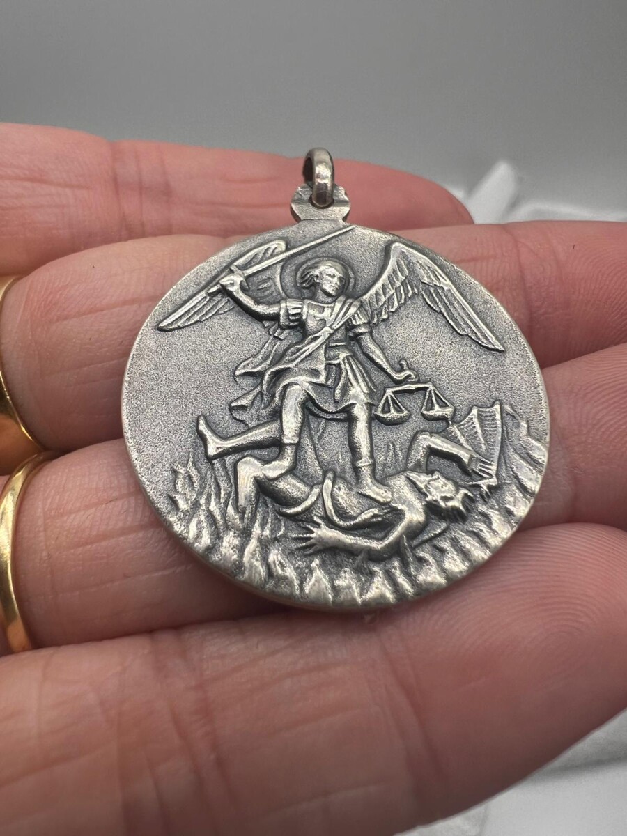 Medalla Arcángel Miguel religioso 