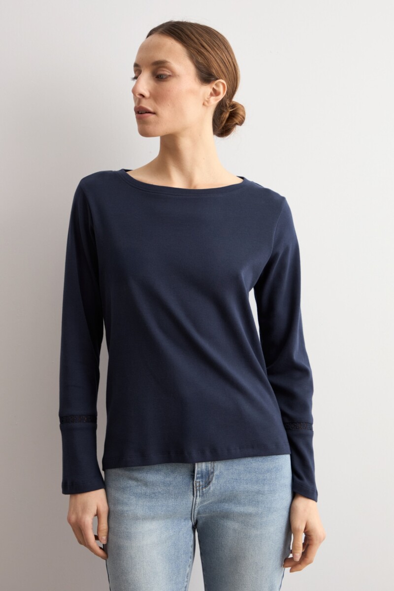 Remera manga larga con puntilla azul marino