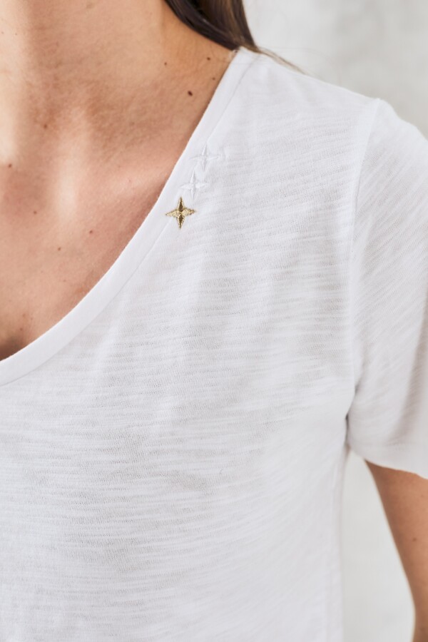 Remera Escote V Algodón Blanco