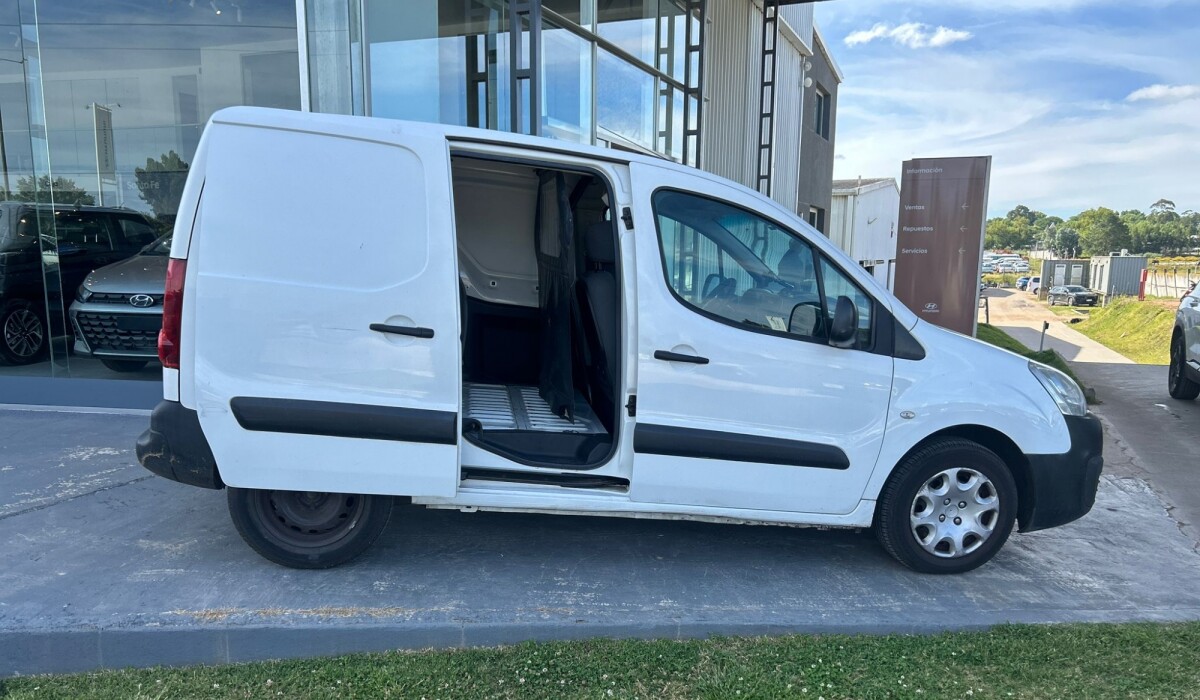 PEUGEOT PARTNER FURGON 1.6 2016 PEUGEOT PARTNER FURGON 1.6 2016