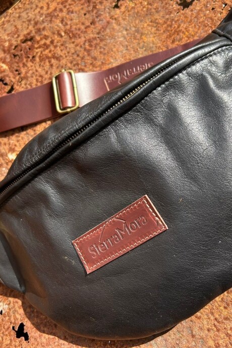 Leather Fanny Pack Negro