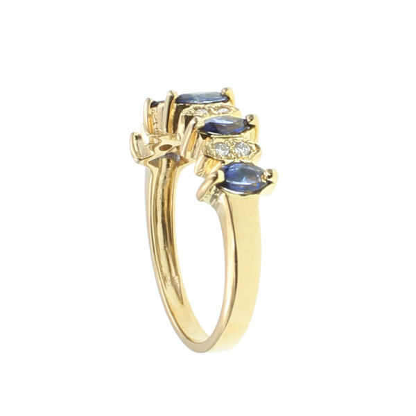 Anillo Marquise en oro amarillo 18k con brillantes y zafiros Anillo Marquise en oro amarillo 18k con brillantes y zafiros