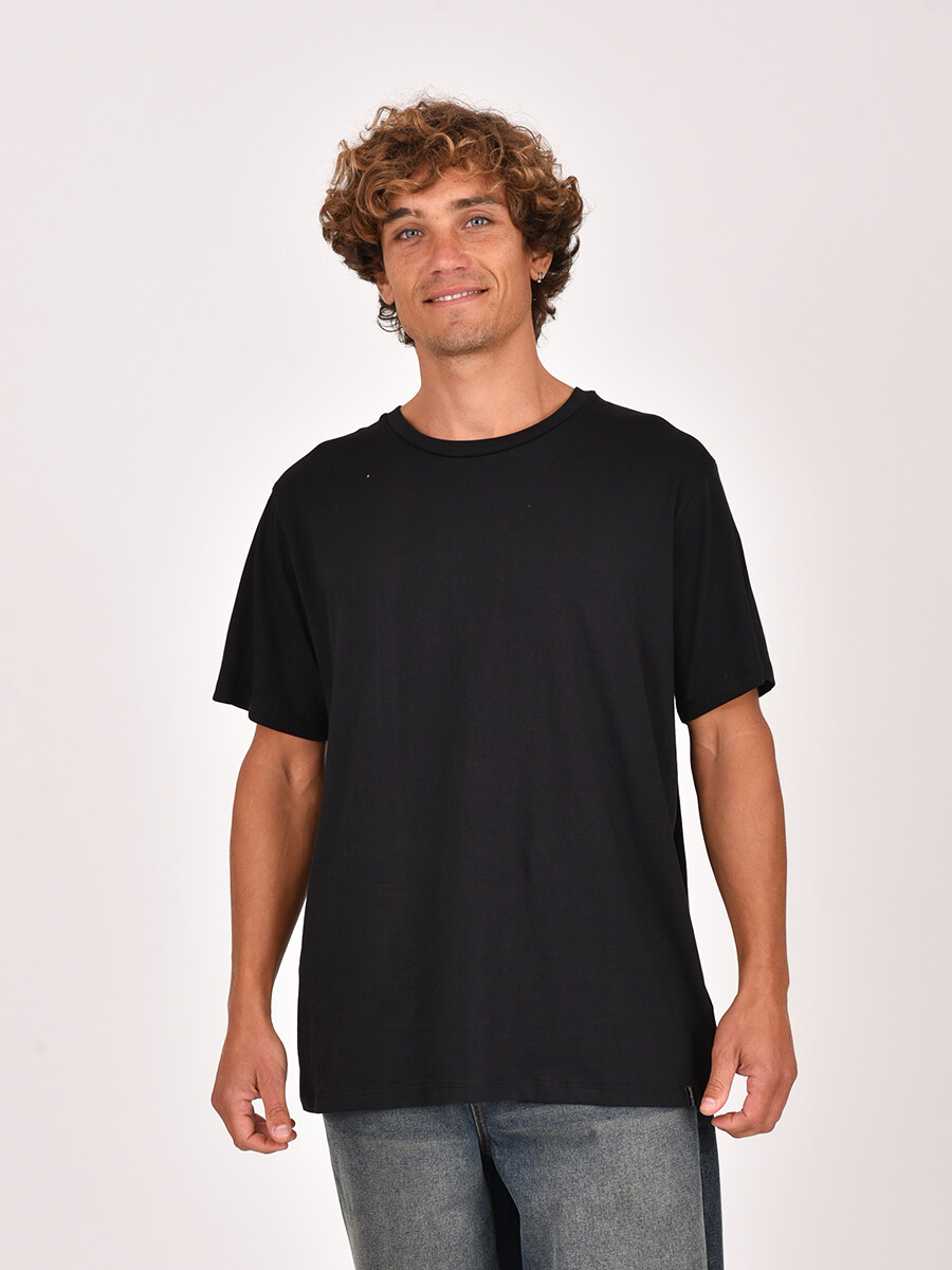 REMERA NAUPLIA - NEGRO 