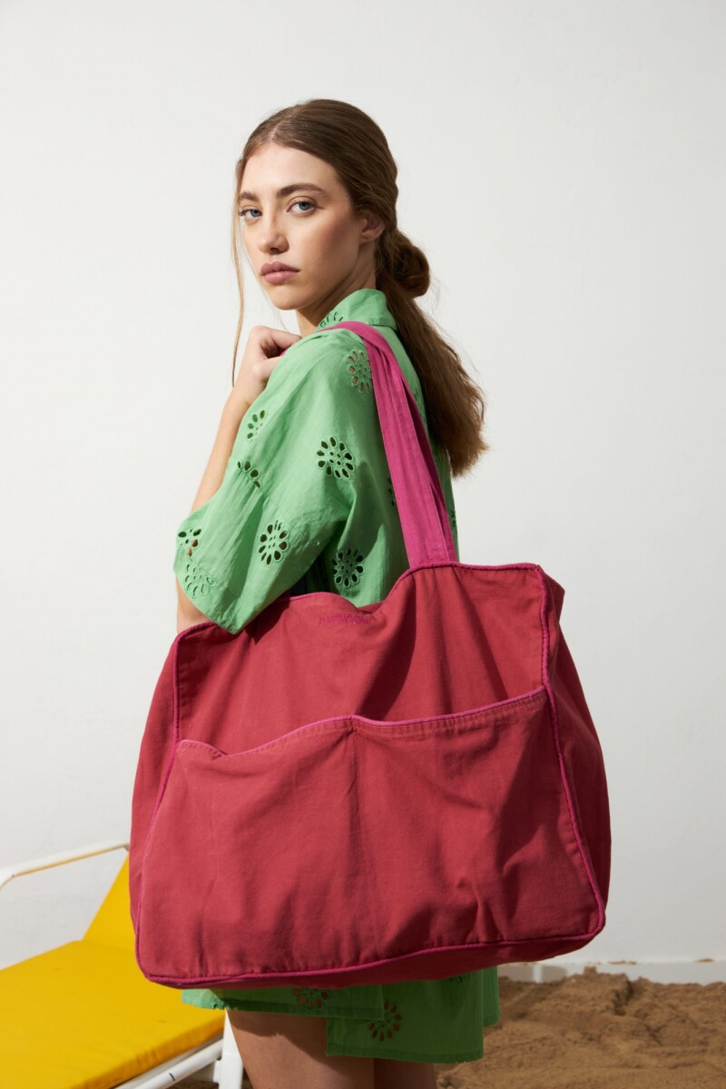 Bolso con vivos en contrastes rojo