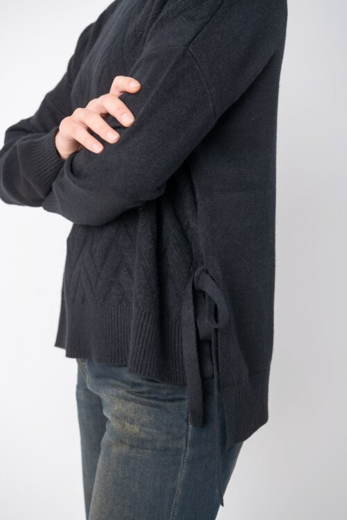 Sweater Bow Negro