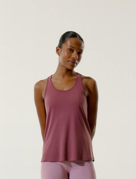 MUSCULOSA DEPORTIVA CON PROTECCIÓN UV ROSADO