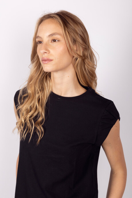 Remera Tina Negro