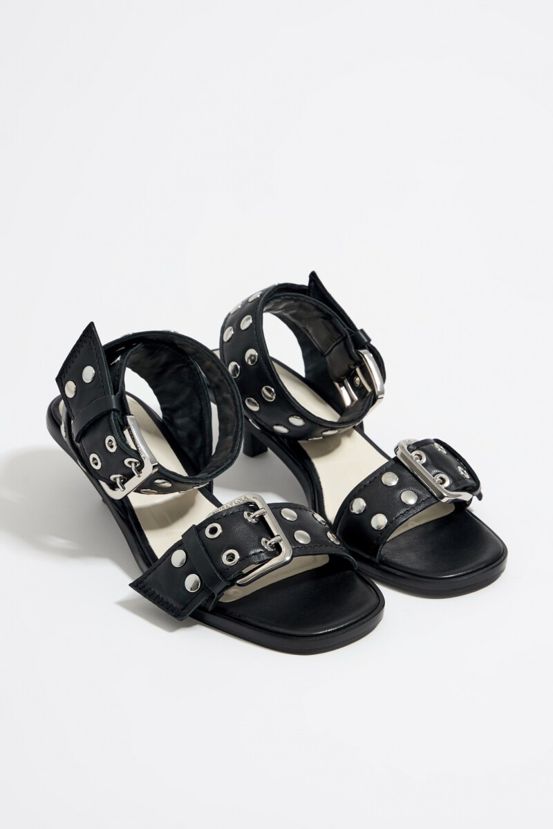 SANDALIA TACÓN TACHAS PIEL Negro