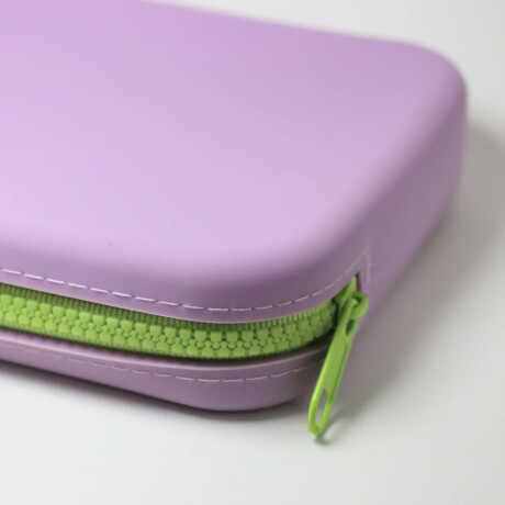 Neceser de silicona con cierre - 21x12x3cm Lila