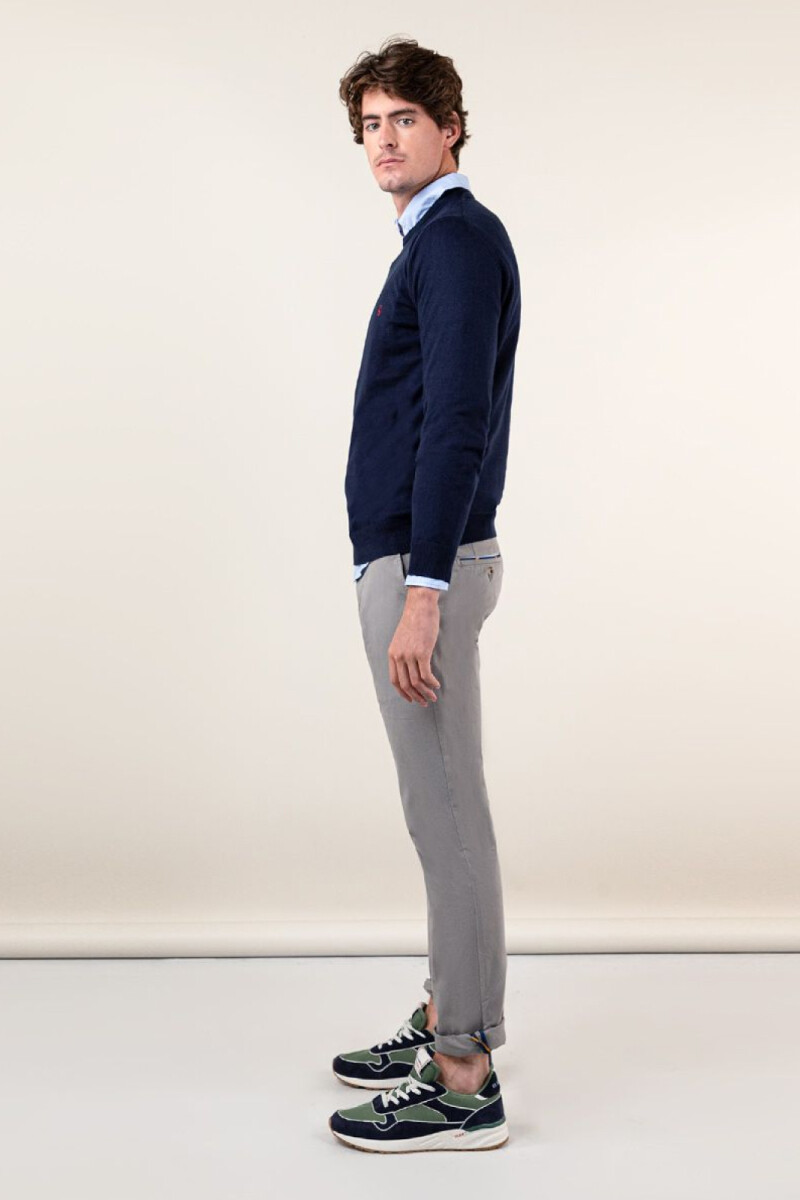 Pantalón Chino Gris