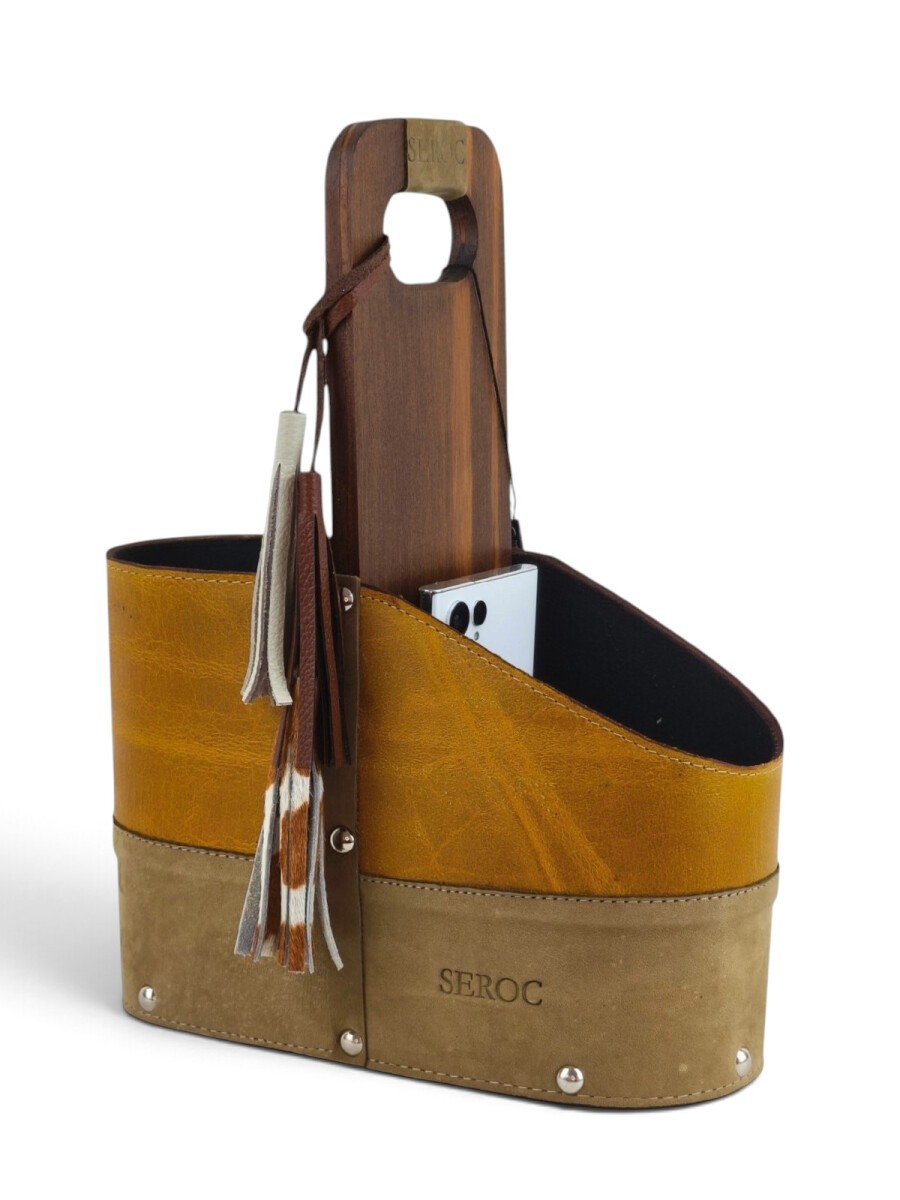 Matera de Cuero Legítimo con Estructura Integral de Madera y portacelular - Mostaza 