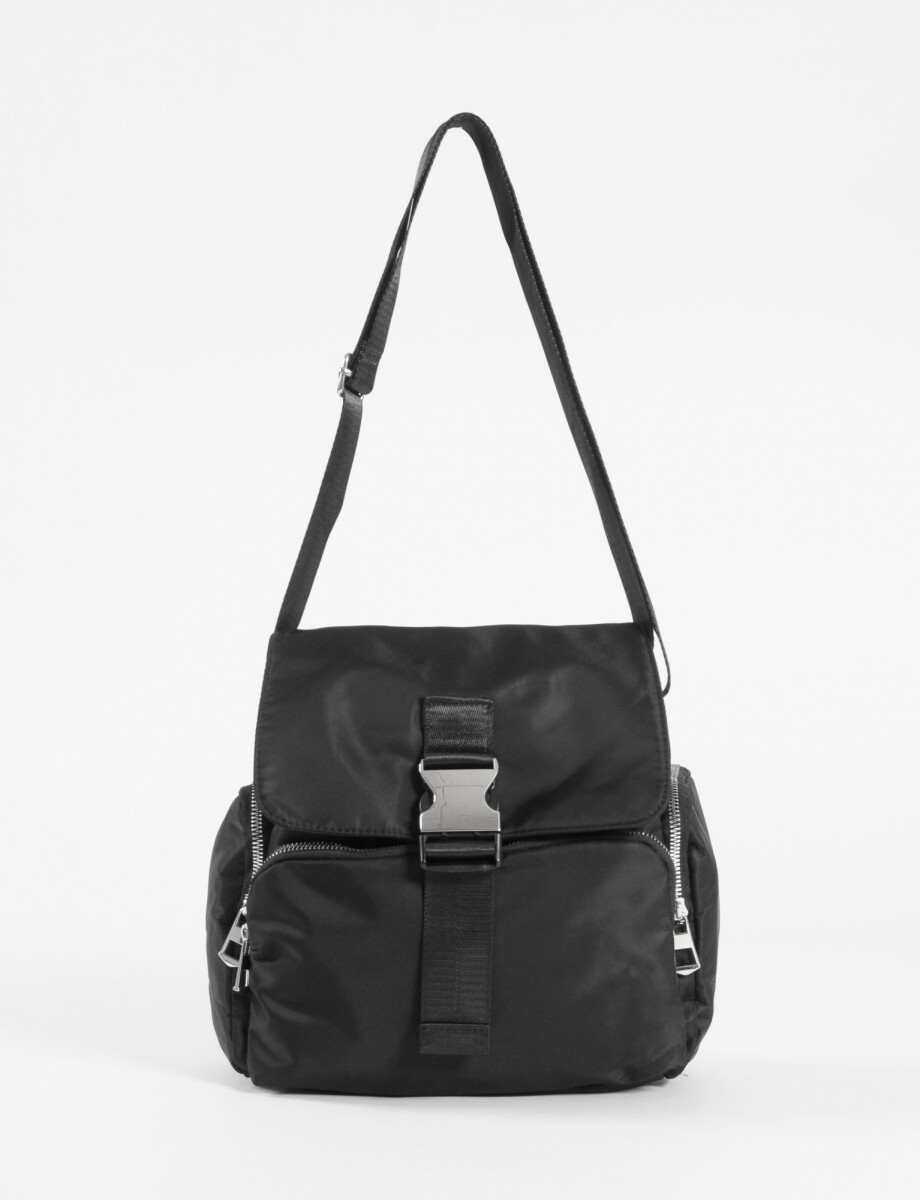 Bandolera de tela con tapa y hebilla - negro 