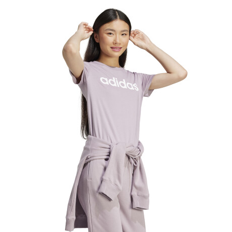 REMERA adidas LOUNGEWEAR ESSENTIALS LOGO AJUSTADA Lavander