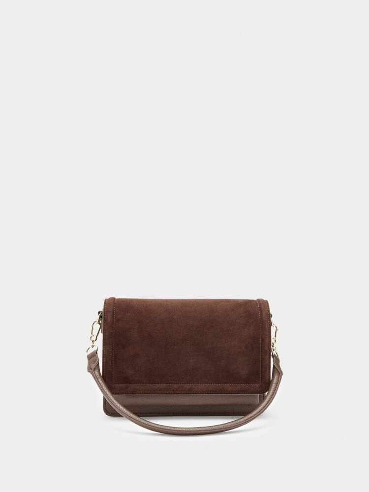 Bolso Bandolera Con Solapa Y Detalles De Piel marron