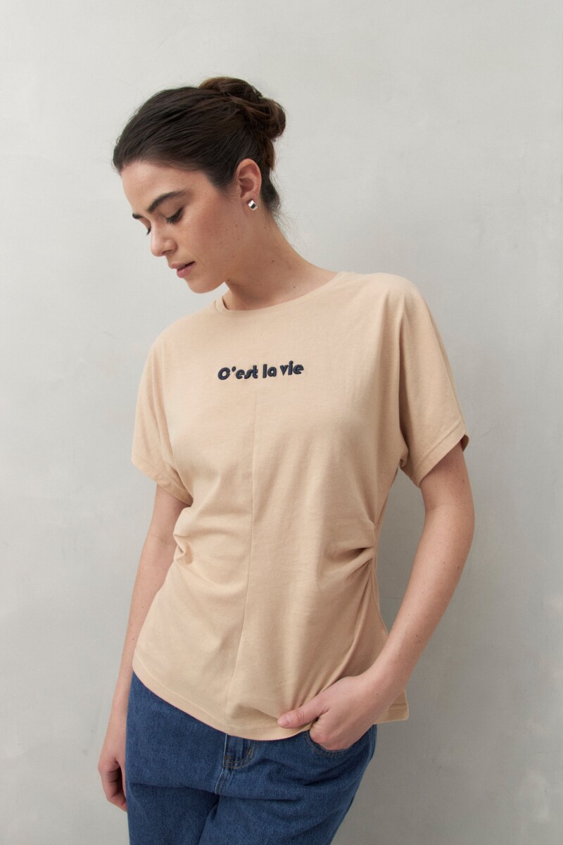 REMERA MILERA 