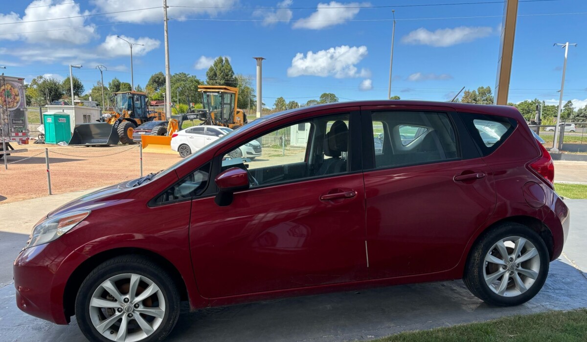 Nissan Note Advance MT - 2015 Nissan Note Advance MT - 2015