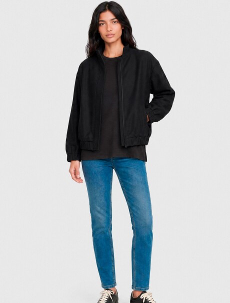 PANTALÓN DE JEAN MODELO SKINNY AZUL