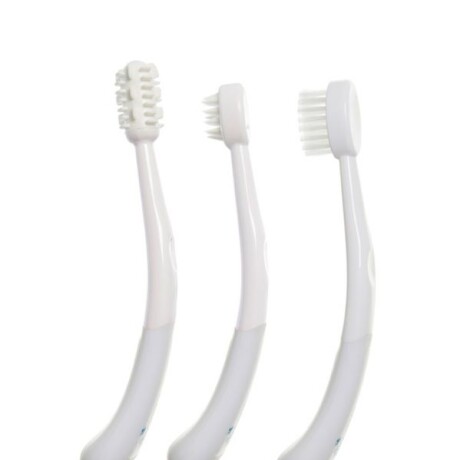 Pack x3 cepillos de dientes para diferentes etapas Pack x3 cepillos de dientes para diferentes etapas