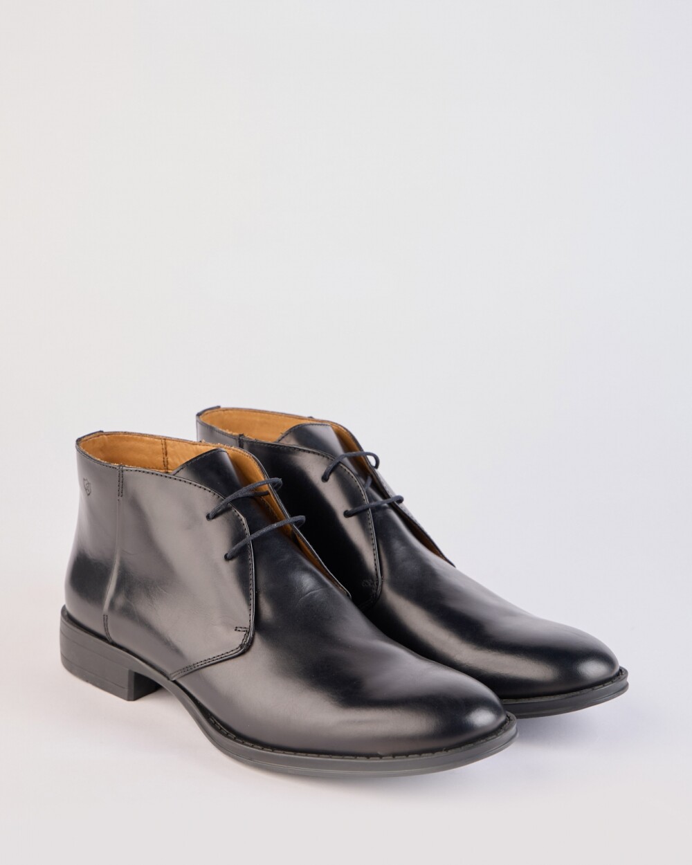 Bota Montecarlo Cuero / Suela Goma - Negro Bota Montecarlo Cuero / Suela Goma - Negro