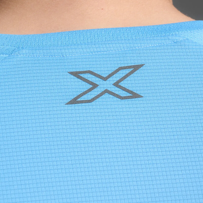 Remera 2XU Aero Tee Azul