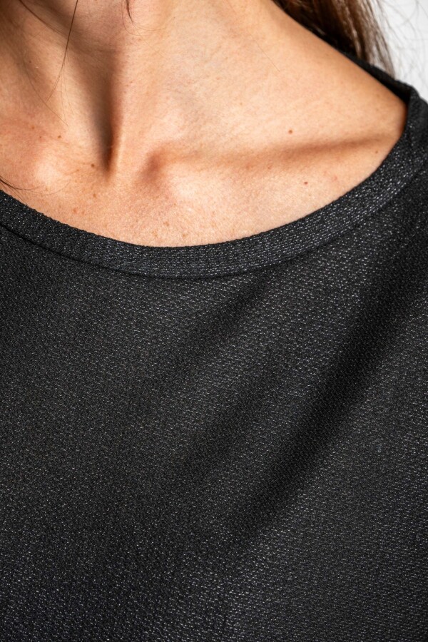 Remera Crop Negro