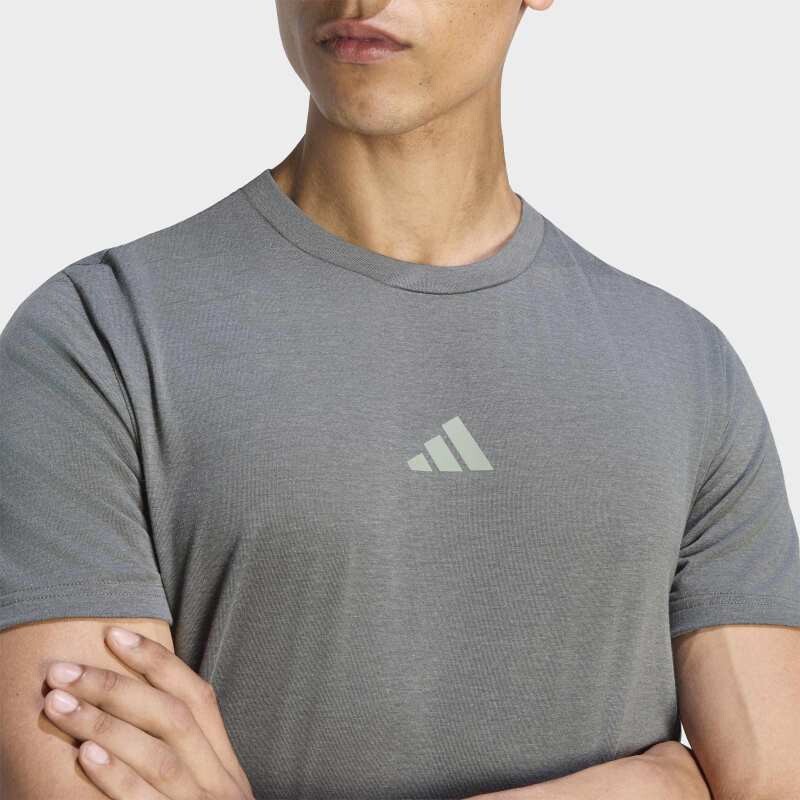 Remera Adidas Designed For Training Gris