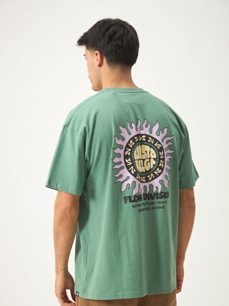 REMERA FLOW DIVISION VERDE