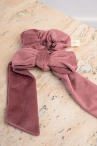 Velvet Scrunchie Moña Camel