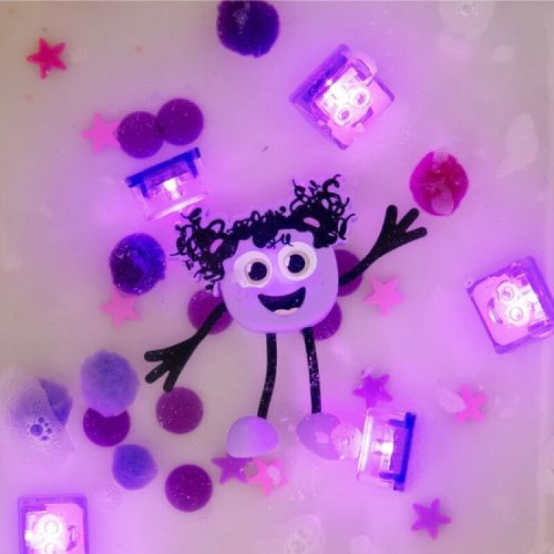 Set Personaje Glo Pals Iluminados Activados por Agua Violeta